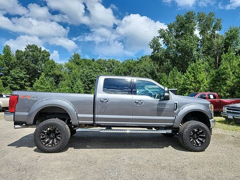 Used 2021 Ford F250 Lariat w/ Lariat Ultimate Package AWD/4WD image 6