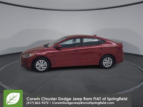 Used 2017 Hyundai Elantra SE FWD image 8