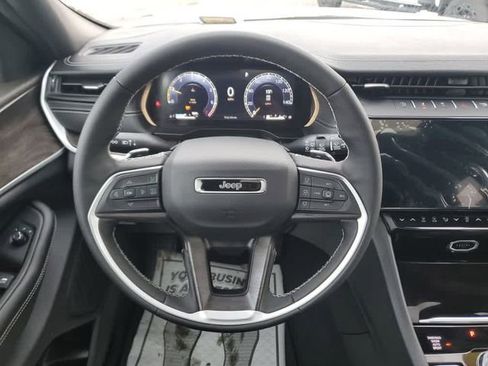 New 2026 Jeep Grand Cherokee Altitude AWD/4WD image 16