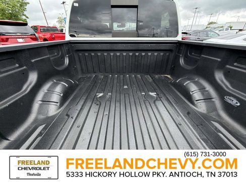Used 2018 Nissan Titan XD RWD image 14