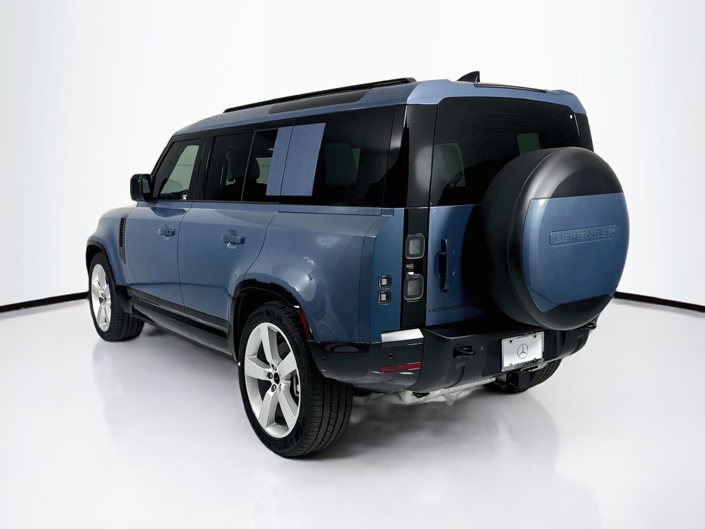 Used 2026 Land Rover Defender 110 X-Dynamic SE AWD/4WD image 7