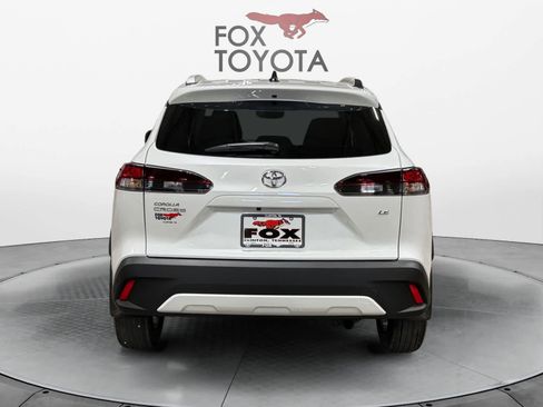 Used 2026 Toyota Corolla Cross LE image 4