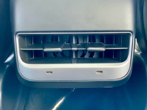 Used 2021 Tesla Model Y Performance image 52