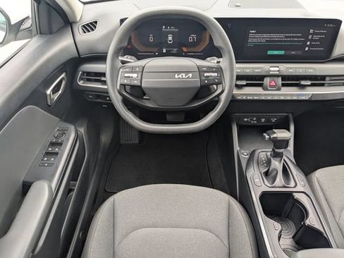 Certified 2025 Kia K4 FWD image 16
