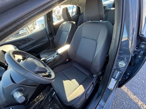 Used 2025 Toyota Prius LE image 34