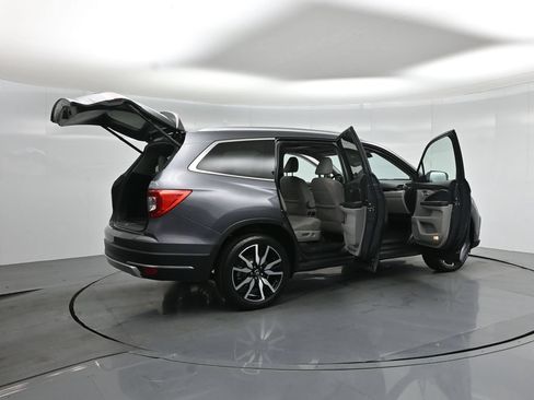 Used 2019 Honda Pilot Touring image 5
