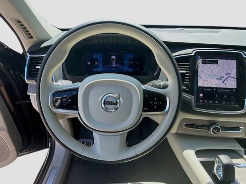 Used 2023 Volvo XC90 B5 Plus w/ Protection Package Premier AWD/4WD image 8