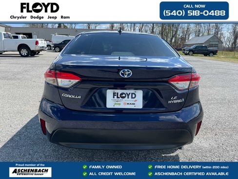 Used 2023 Toyota Corolla LE image 4