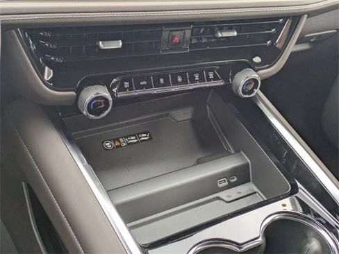 New 2026 Chevrolet Suburban LT w/ Comfort Package image 21