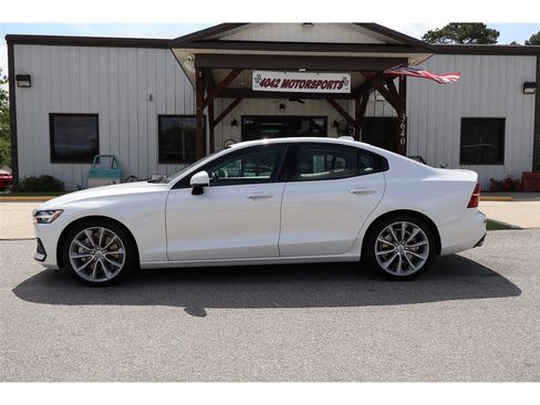 Used 2020 Volvo S60 T6 Momentum AWD/4WD image 2