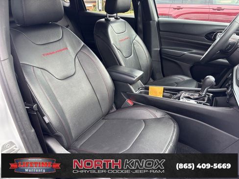Used 2025 Jeep Compass Trailhawk w/ Trailhawk Elite Group image 11