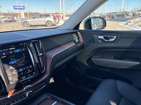 Certified 2024 Volvo XC60 B5 Plus image 27