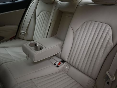 New 2026 Genesis G70 2.5T Prestige image 20