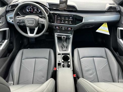 New 2025 Audi Q3 2.0T Premium image 18