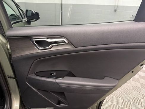 Certified 2025 Kia Sportage X-Pro AWD/4WD image 16