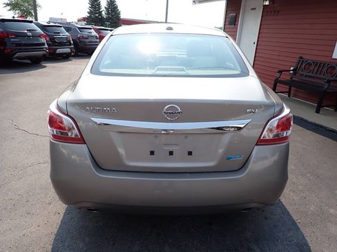 Used 2013 Nissan Altima 2.5 SV FWD image 5
