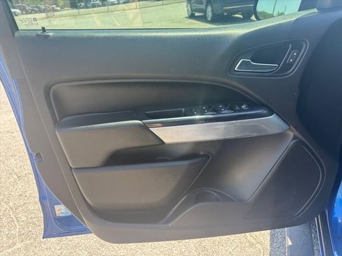 Used 2018 Chevrolet Colorado LT w/ LPO, Premium Interior Package AWD/4WD image 9
