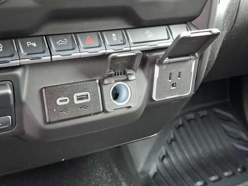 Used 2025 Chevrolet Silverado 2500 W/T w/ WT/CX Safety Package AWD/4WD image 22