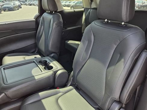 New 2026 Kia Carnival SX Prestige FWD image 12