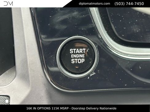 Used 2025 Porsche Cayenne E-Hybrid image 32