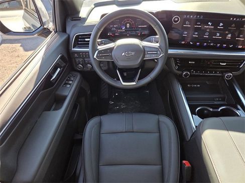 New 2026 Chevrolet Suburban RST image 9