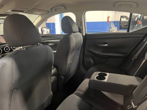 Used 2022 Nissan Sentra SV image 18