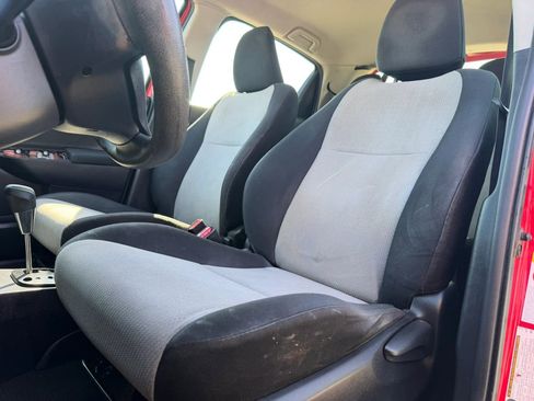 Used 2013 Toyota Yaris L FWD image 10