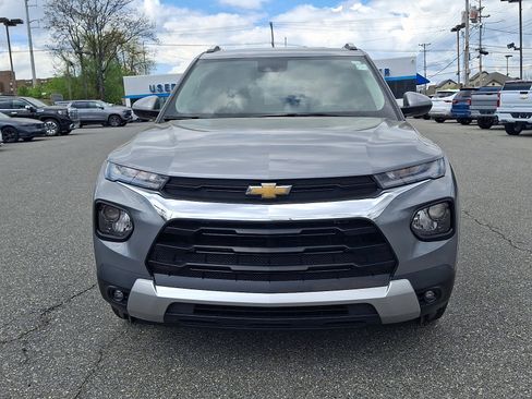 Certified 2023 Chevrolet TrailBlazer LT FWD image 2