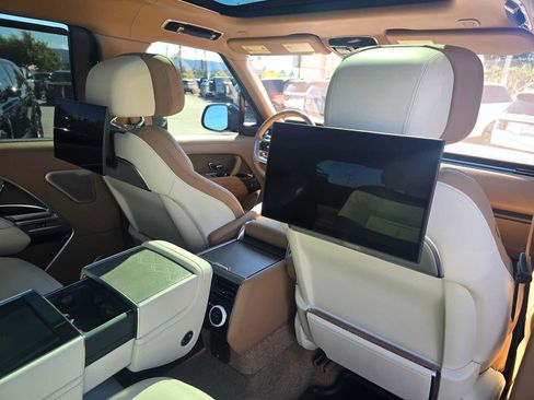 Used 2023 Land Rover Range Rover SV AWD/4WD image 13