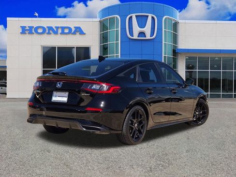 Used 2025 Honda Civic Sport image 3