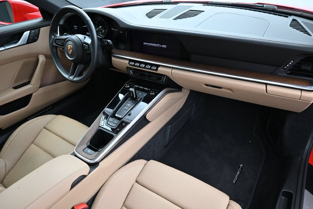 Certified 2024 Porsche 911 Carrera 4S AWD/4WD image 30