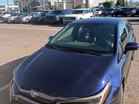 Used 2023 Toyota Corolla SE w/ Carpet Mat Package (TMS) image 1