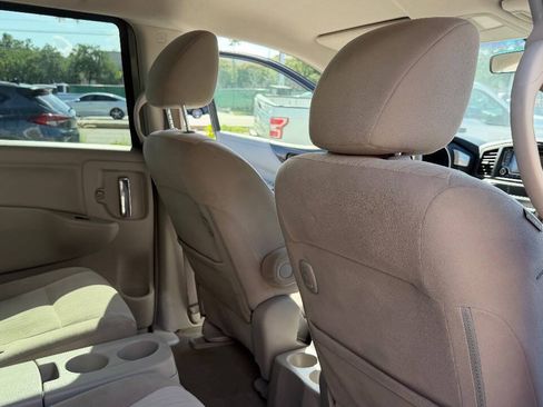 Used 2017 Nissan Quest SV FWD image 15
