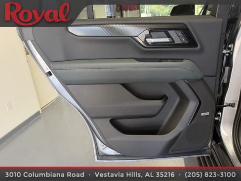 Used 2026 GMC Yukon AT4 w/ AT4 Premium Package AWD/4WD image 11