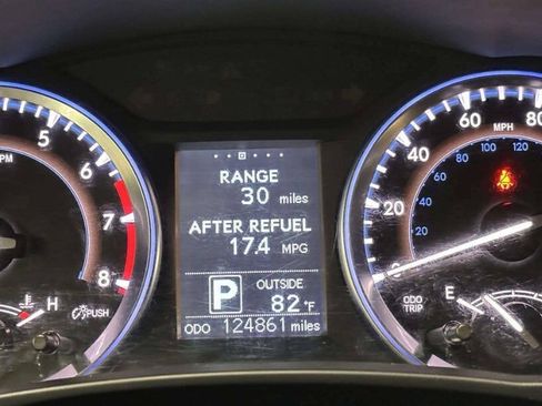 Used 2015 Toyota Highlander Plus AWD/4WD image 38