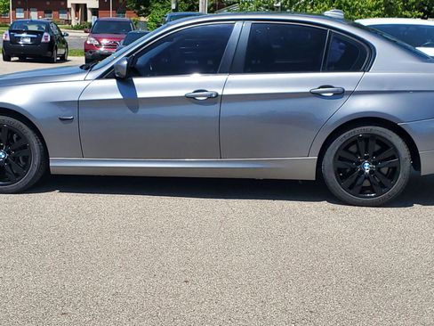 Used 2011 BMW 335i xDrive Sedan image 7