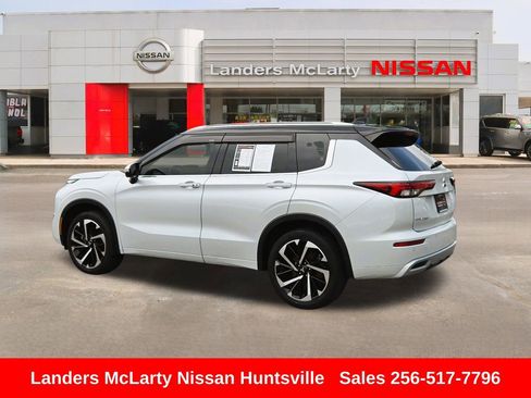 Used 2023 Mitsubishi Outlander SEL FWD image 7
