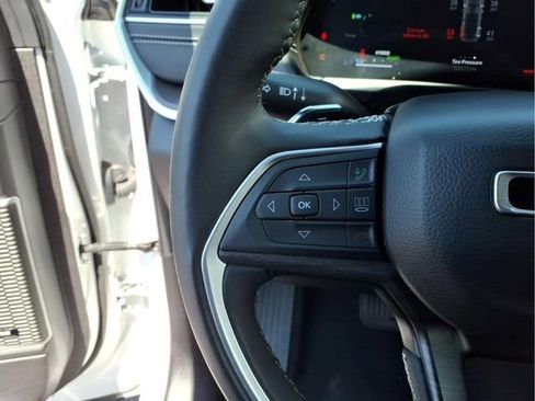 Used 2024 Jeep Grand Cherokee Limited 4xe AWD/4WD image 25