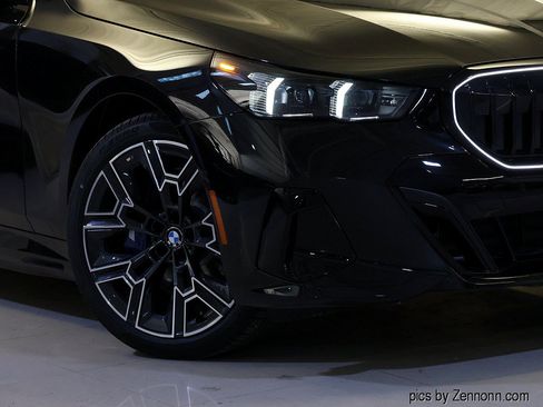 New 2027 BMW 550e xDrive w/ Premium Package AWD/4WD image 3