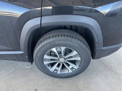 New 2026 Chevrolet Equinox LT AWD/4WD image 10