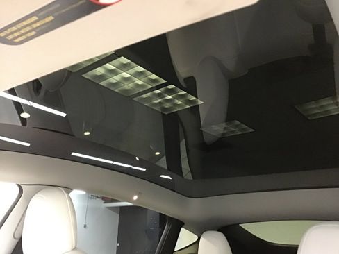 Used 2022 Tesla Model Y Performance image 20