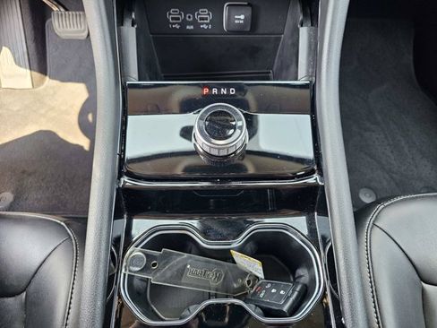 Used 2023 Jeep Grand Cherokee Limited RWD image 26