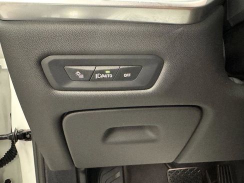 Used 2026 BMW X5 xDrive40i image 12