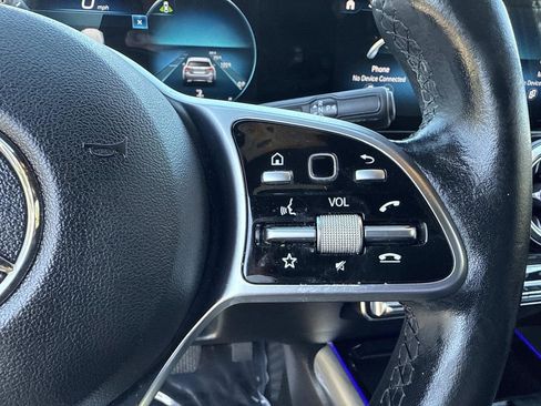 Used 2021 Mercedes-Benz GLA 250 4MATIC image 35