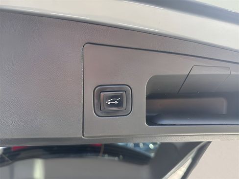 Certified 2023 Cadillac XT5 Premium Luxury image 11