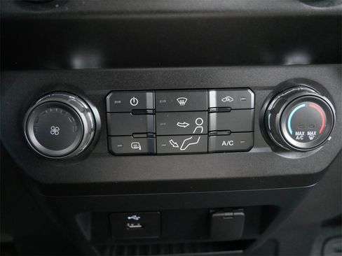 Certified 2019 Ford F250 XL w/ XL Value Package image 18