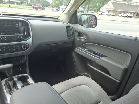 Used 2020 Chevrolet Colorado LT AWD/4WD image 13