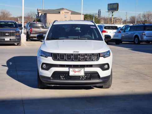 New 2026 Jeep Compass Latitude image 6