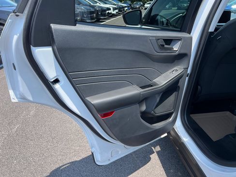 Used 2022 Ford Escape SE w/ Convenience Package FWD image 24