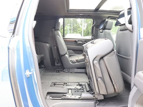 New 2026 Chevrolet Suburban High Country AWD/4WD image 44